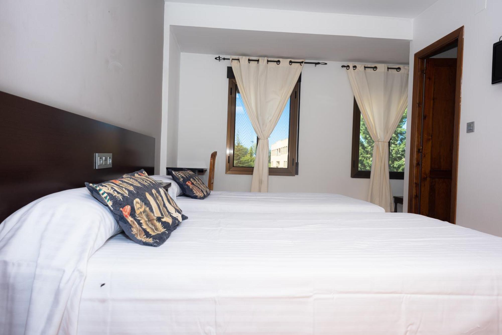 Hostal Venta De Valcorba Soria Luaran gambar